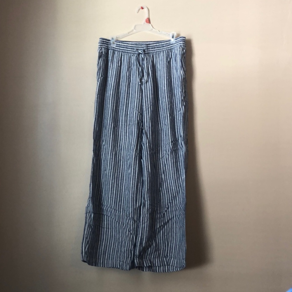 Old Navy, Medium, High-waisted linen pants, Navy Blue and white striped.